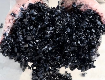 红毛镇沥青冷补料（沥青砂）的优势特点与施工流程解析